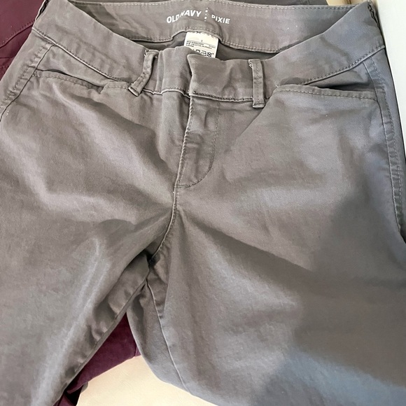 2 pair of Old Navy Pixie trousers. NWOT. Both sz 0 regular. Excellent - Picture 7 of 8